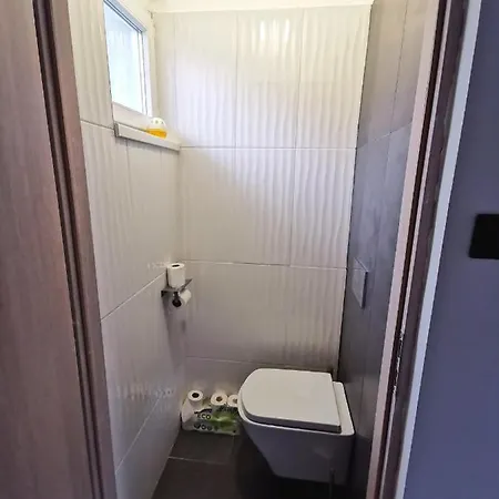 Muskatli Nyaralo زاماردي